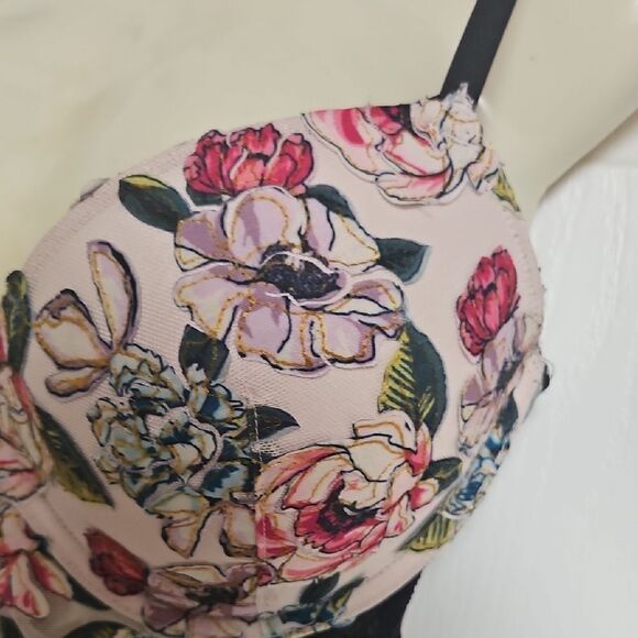 Victoria's Secret Pink and Black Floral Push-Up Bra - Picture 5 of 16